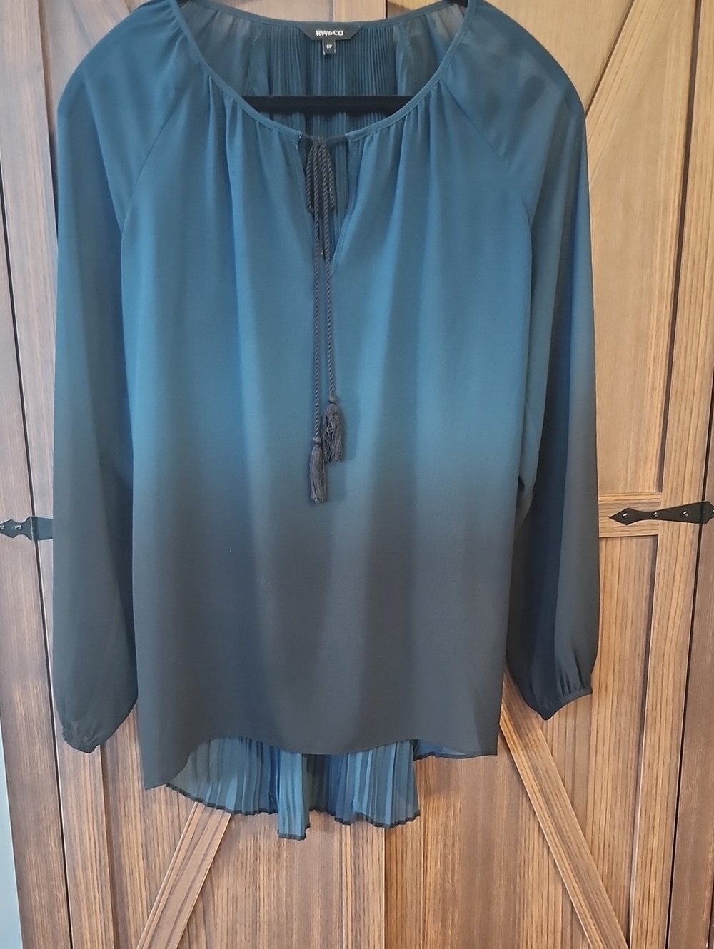 RW&CO. Teal Ombre Tassel-Neck Long Sleeve Blouse